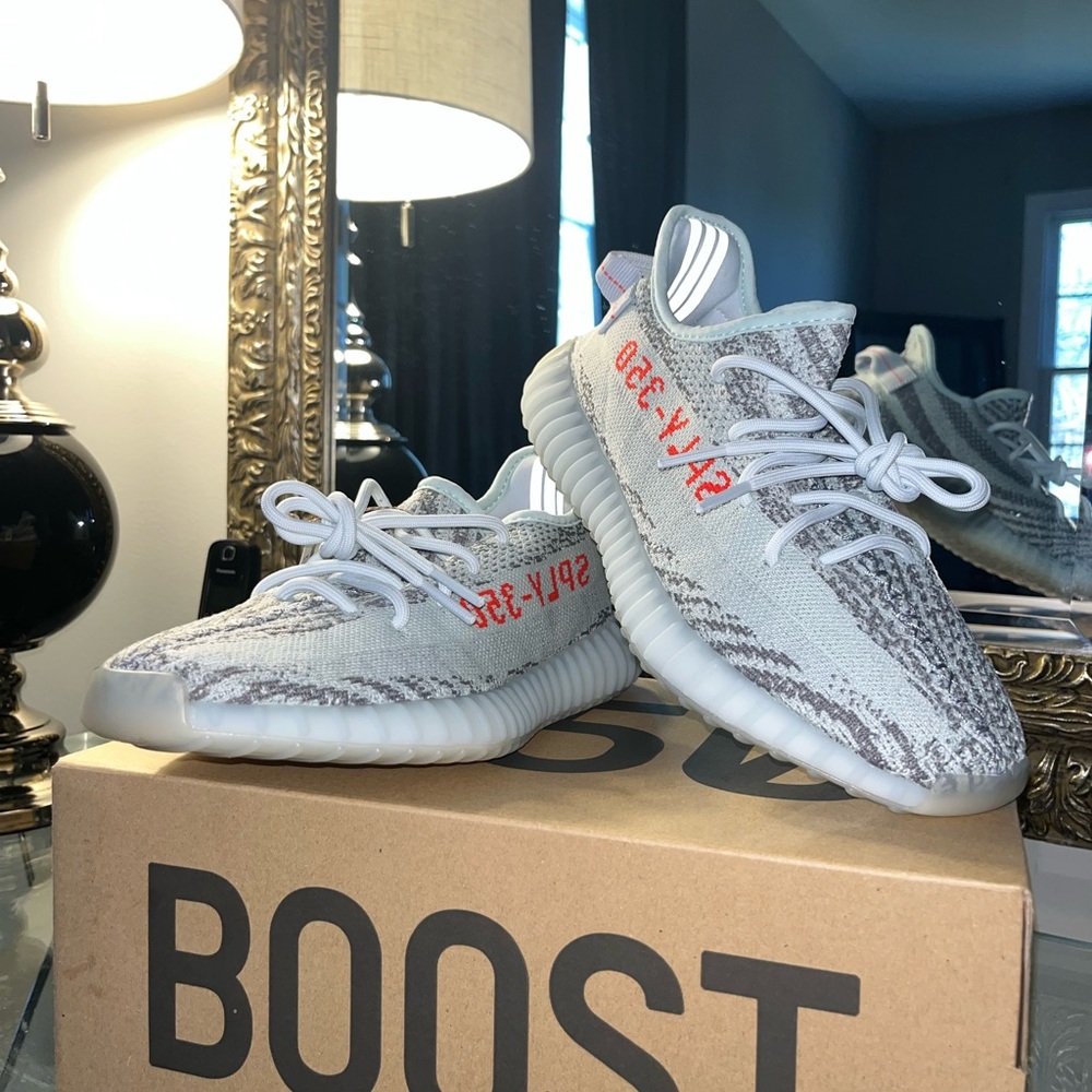 Adidas Yeezy Boost 350 V2 Blue Tint Size 8.